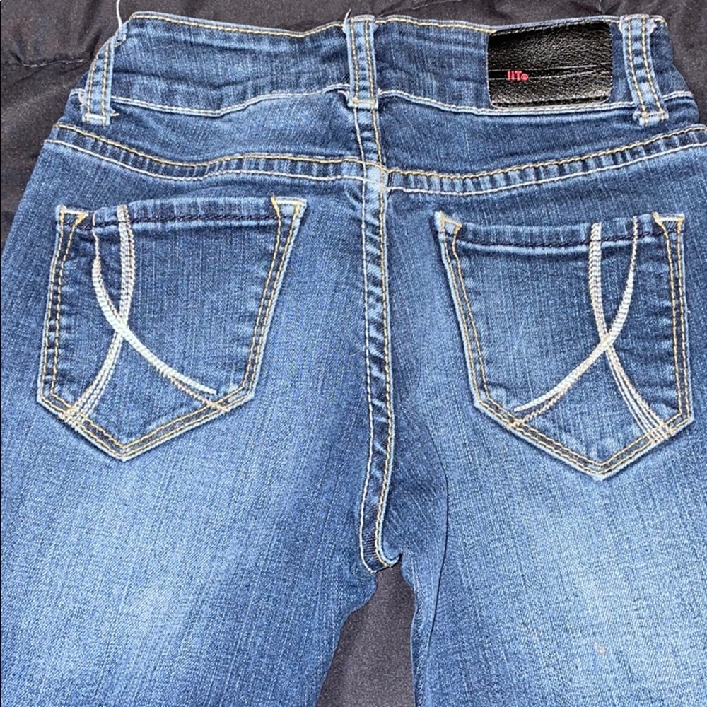 Capri Jeans - Picture 3 of 4